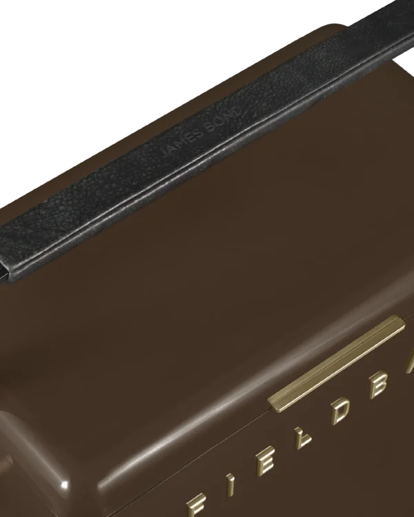 Gin_Trunk_EM_04_-_Handle_1600x2000_WEB-2 Gin Trunk / Espresso Martini